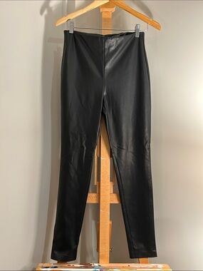 GUESS High-Waisted Skinny Faux Leather Pants in Black Size M